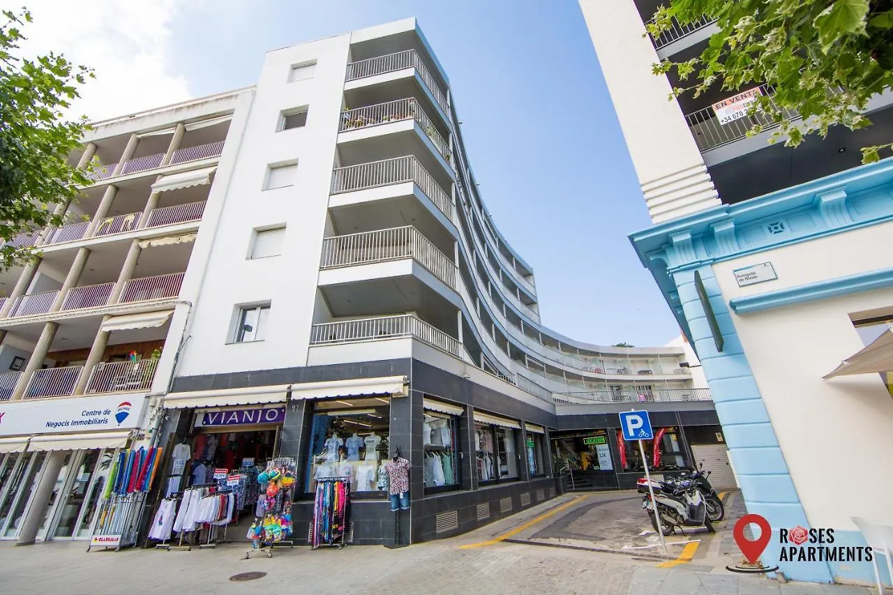 Roses Apartments Sea View 2Habitaciones 0*,  إسبانيا